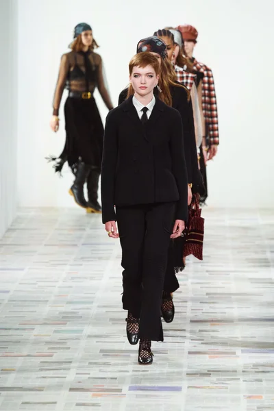Look 85